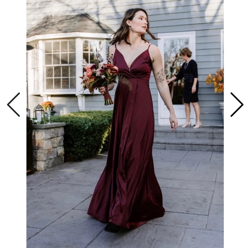 Lulu’s Ode To Love Faux Wrap Sleeveless Satin Maxi Dress Full Skirt Burgundy M - Picture 12 of 12
